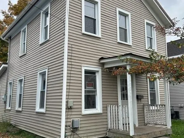 17 Pine St, Bath, NY 14810