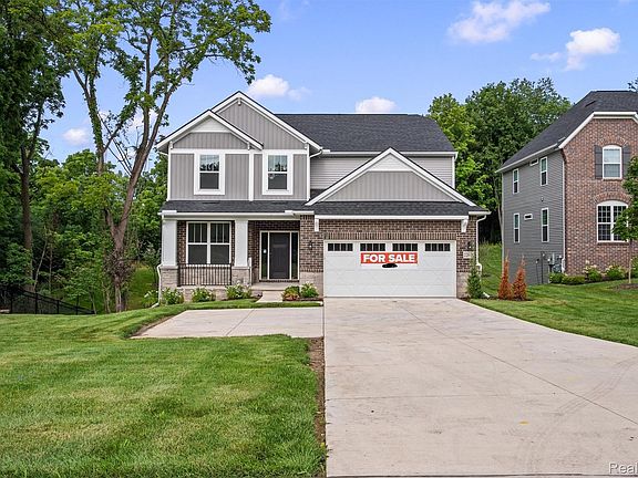 3rd image of 22615 Novi Rd