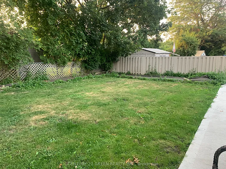 28 Parkway Ave — Photo 33