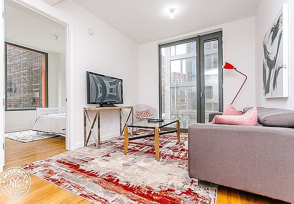5th image of 123 Melrose St #922
