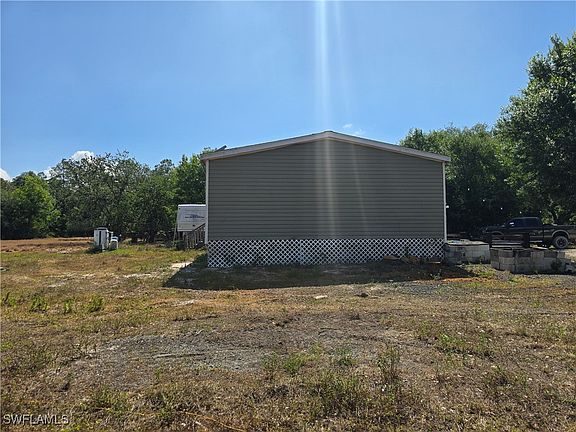 5th image of 22815 Tinas Ln