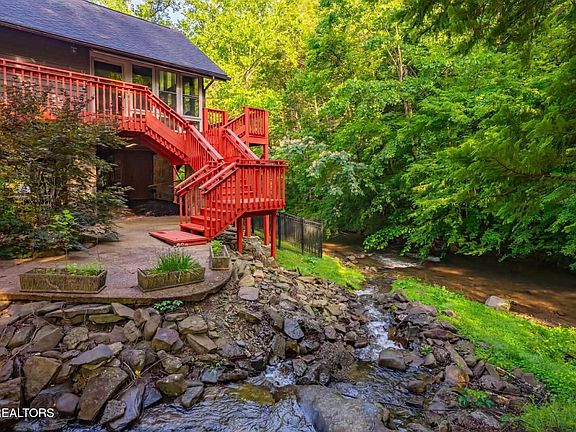 3rd image of 3669 Lindsey Mill Rd