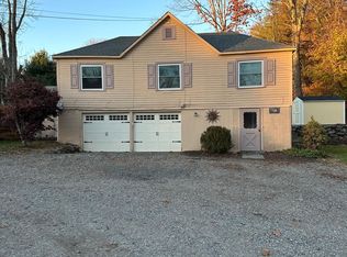 126 Quassuk Rd, Woodbury, CT 06798