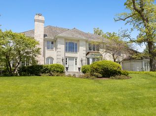 122 Muirfield Cir, Wheaton, IL 60189