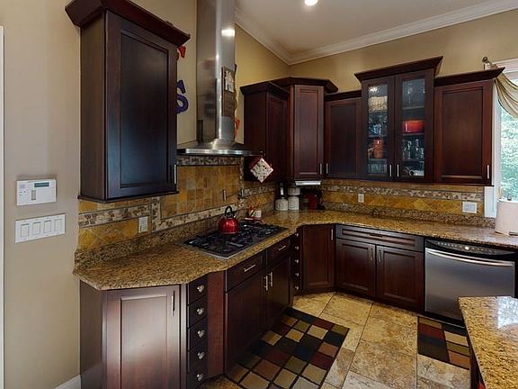5th image of 25 Gerry Dr