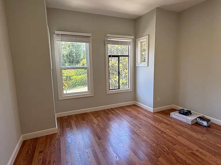 103 Castro St — Photo 5