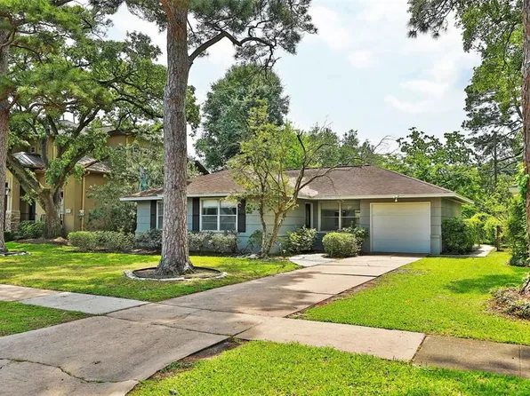 5125 Mimosa Dr, Bellaire, TX 77401