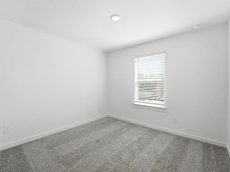 963 Mansfield St — Photo 15