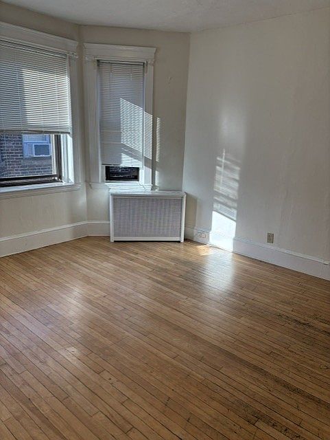 1st image of 233 Harvard Ave #9