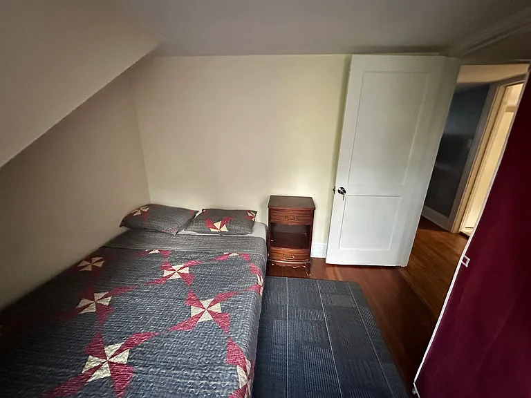 23 Grace Ave #2 — Photo 3