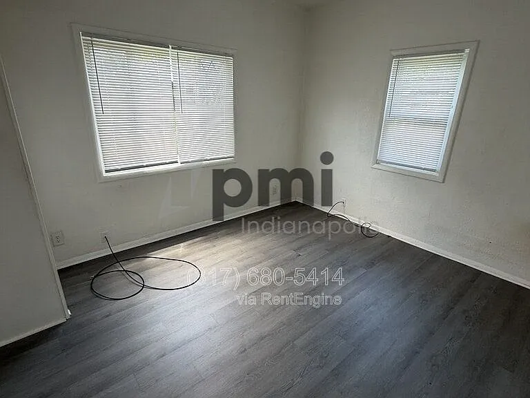 1308 W 4th St — Photo 25