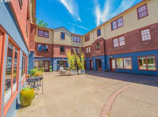 5400 NE 30th Ave APT 302, Portland, OR 97211