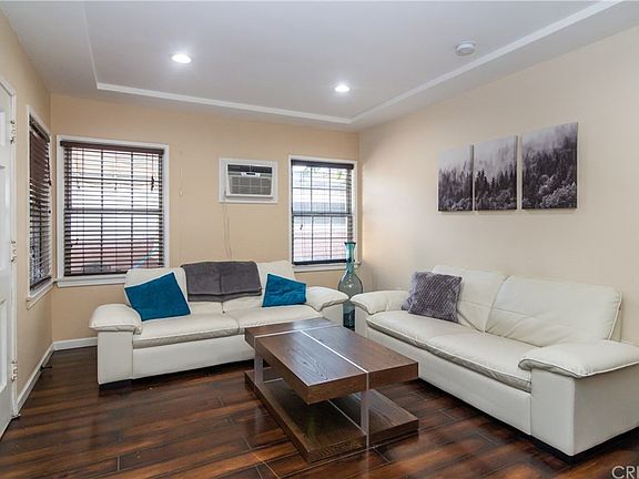 3rd image of 6523 Whitsett Ave