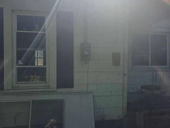 2nd image of 123 E Church St