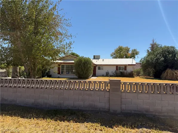 1635 Anasazi Ave, Logandale, NV 89021