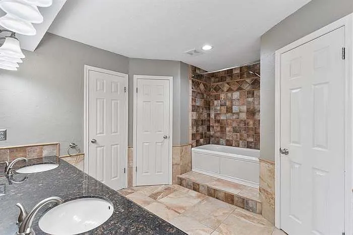 6018 Gnarled Oaks Ct — Photo 39