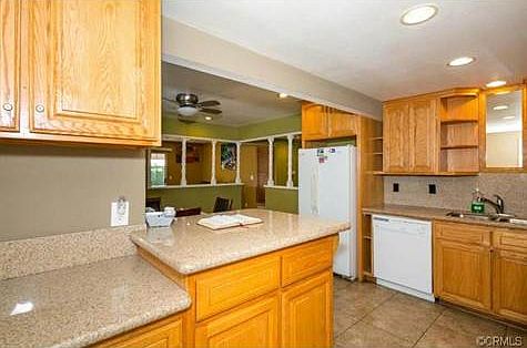 4th image of 2203 Lerona Ave