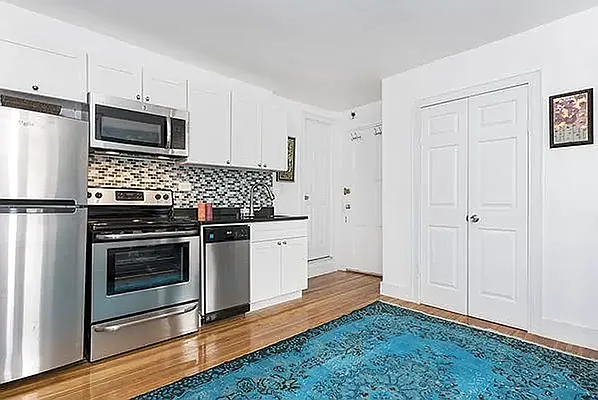 Rented by Compass | media 9