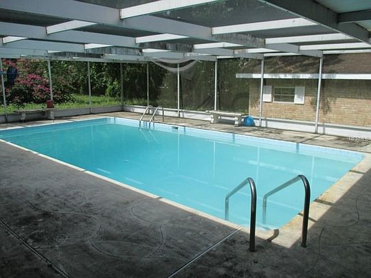 5th image of 267 Stanley Bell Dr