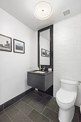 Bathroom, photo 1
