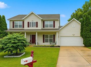 28 Seabiscuit Dr, Saint Charles, MO 63301