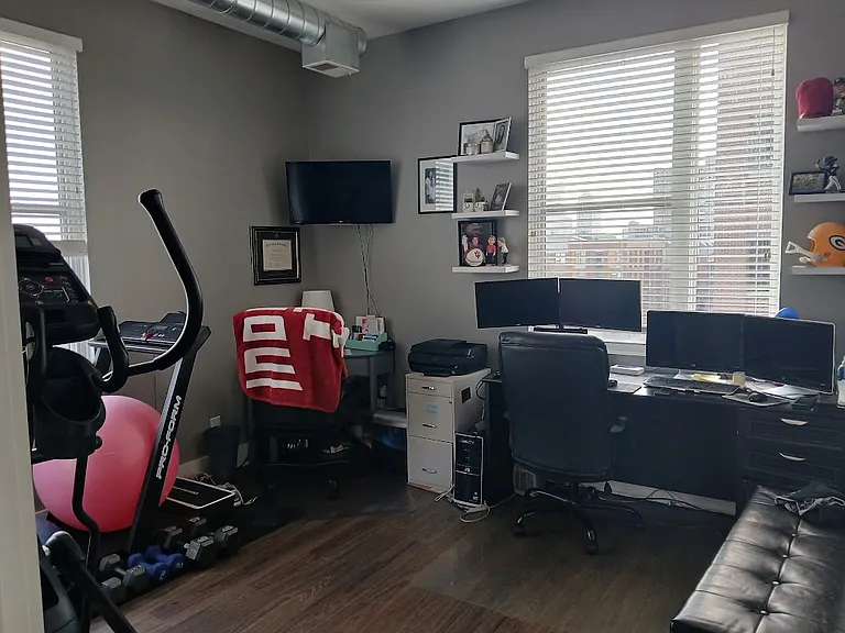 721 E North St #4C — Photo 33