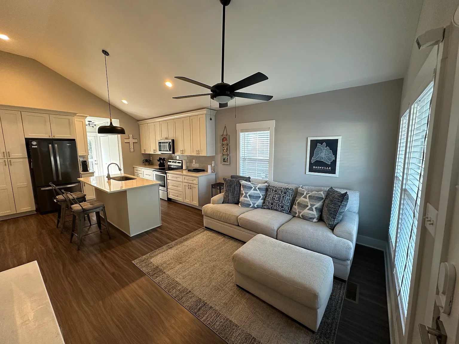 107 Bart St — Photo 4