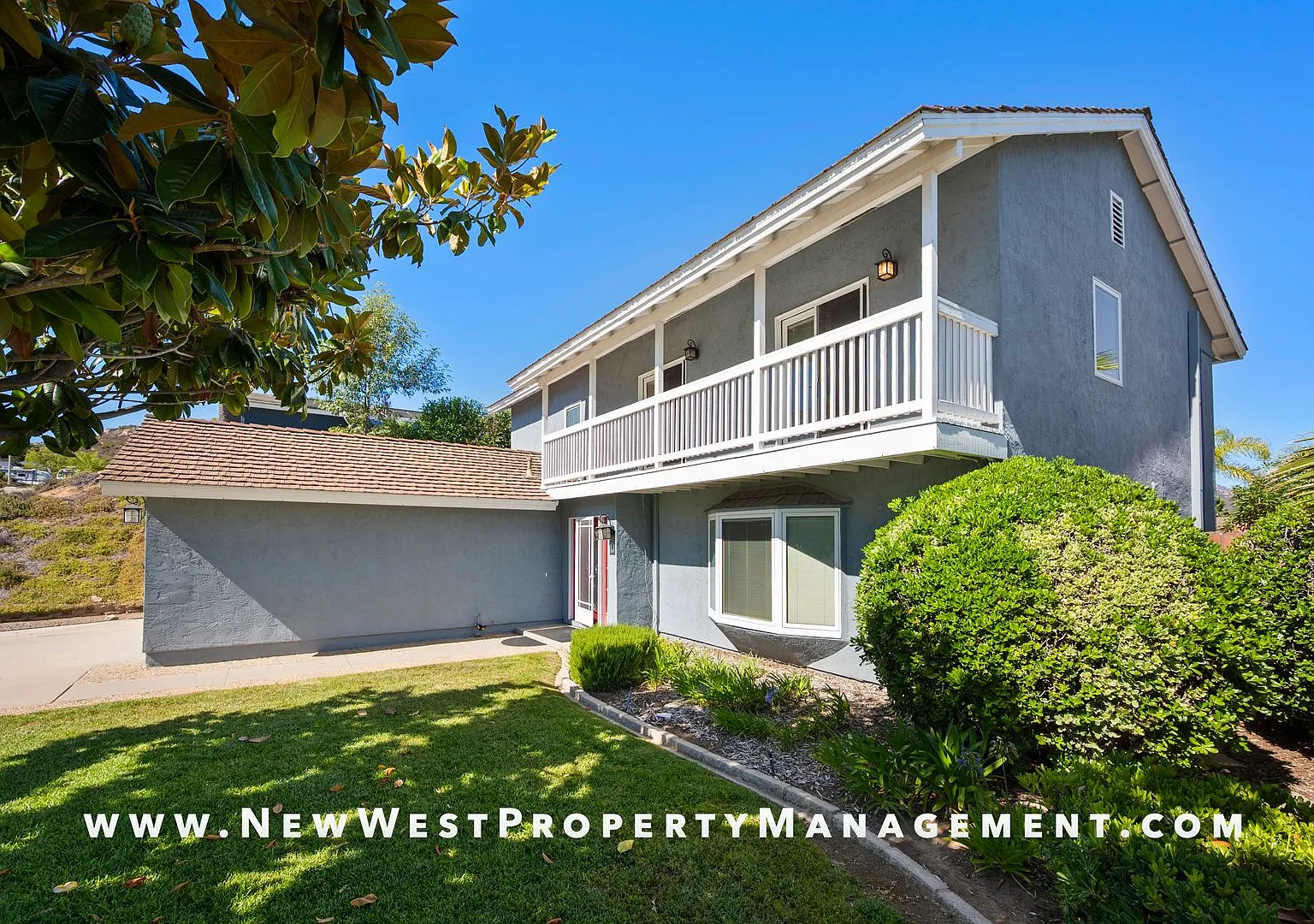Renovated Poway 5-Bedroom, Available Now! Small Pet Ok! — Photo 4