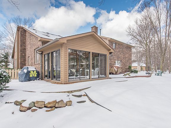 3rd image of 2610 Walden Woods Ct