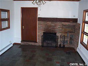 4th image of 111 N Woodland Dr