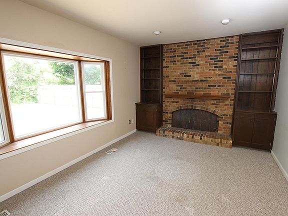 5th image of 955 Springwood Dr SE