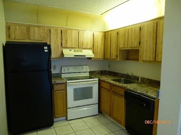 4th image of 10724 Royal Palm Blvd