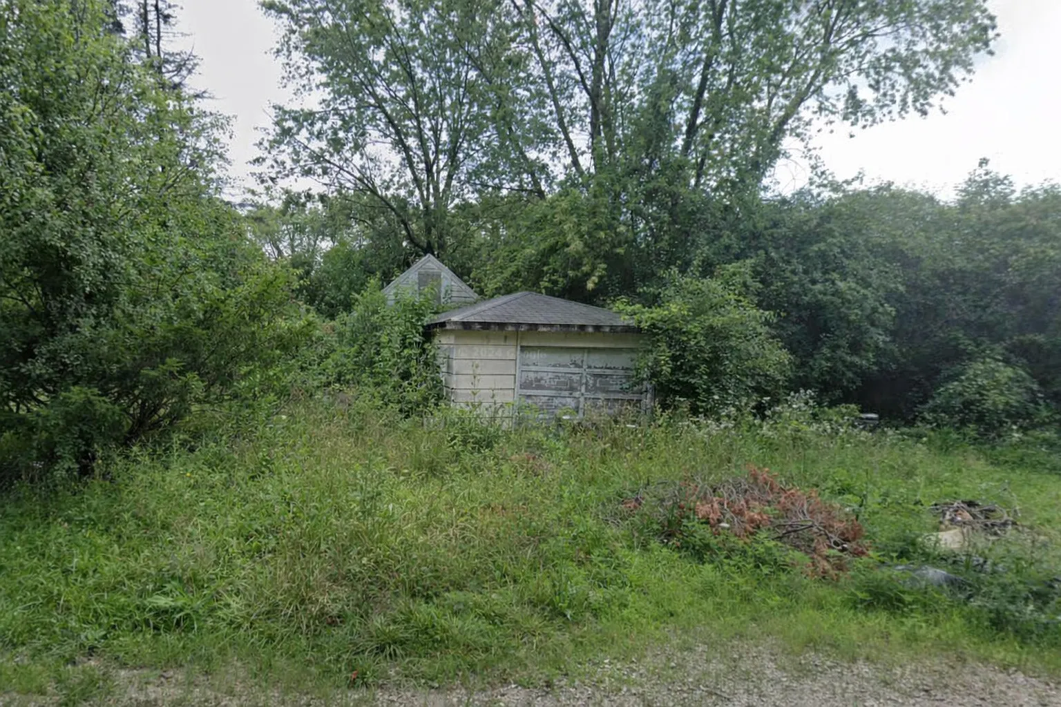 17900 Springfield Ave photo 1
