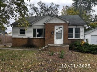 19 Charles Dr, Rantoul, IL 61866