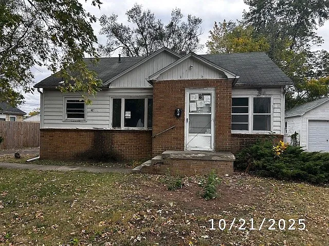 19 Charles Dr photo 1