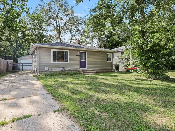 3729 Grape Ave NE, Grand Rapids, MI 49525
