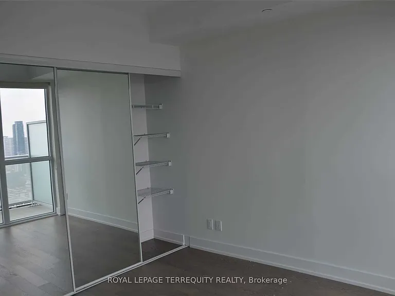 7 Grenville St #3409 — Photo 7