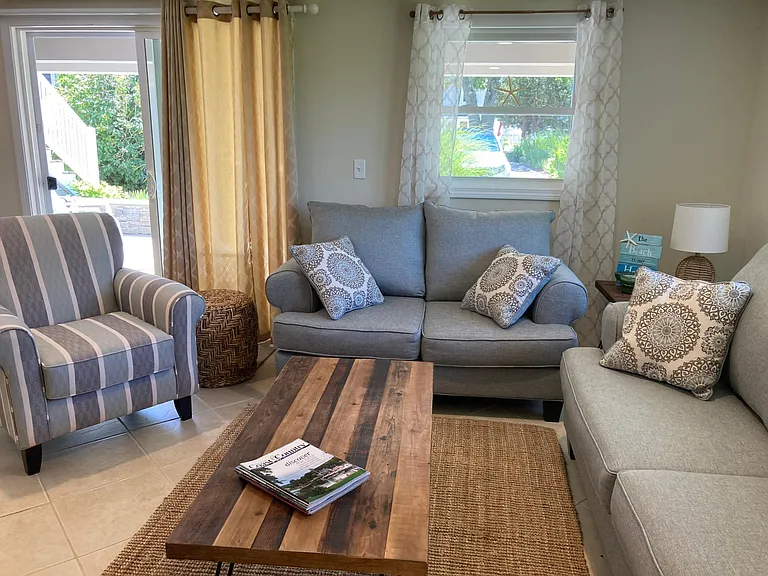 130 Shore Rd #A — Photo 4