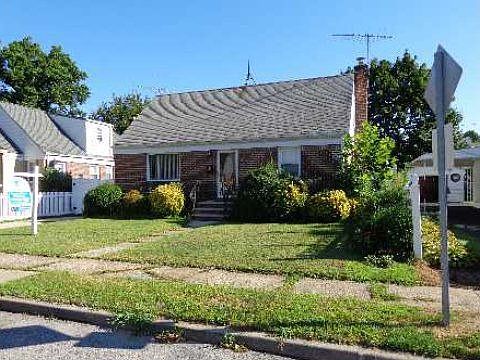 1st image of 18 Monaco Ave