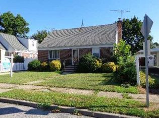 18 Monaco Ave, Elmont, NY 11003