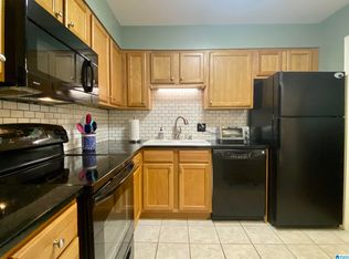 3021 Massey Rd APT B, Vestavia Hills, AL 35216