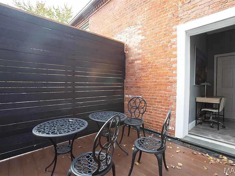 908 Hickory St — Photo 17