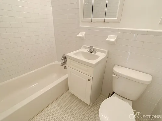 Rented by City Connections Realty | media 17