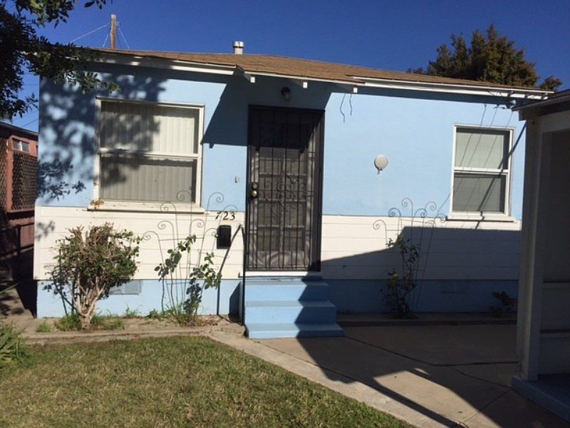 1st image of 723 E 7th St