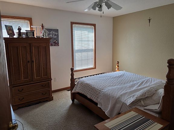 4th image of 573 James Dr