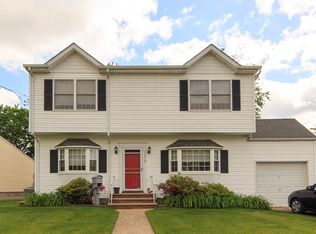 1210 Sunnyfield Dr, Linden, NJ 07036