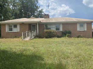 1388 Burnt Mill Creek Rd, Mountville, SC 29370