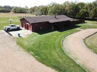 21600 Sacajawea Rd, Sedalia, MO 65301