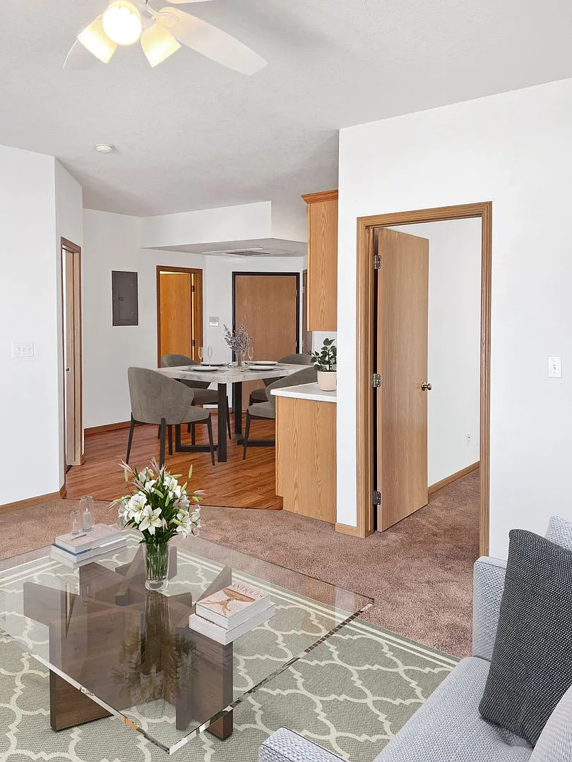 2804 Stange Rd — Photo 3