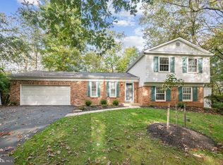 5372 Viewpoint Ct, Sykesville, MD 21784